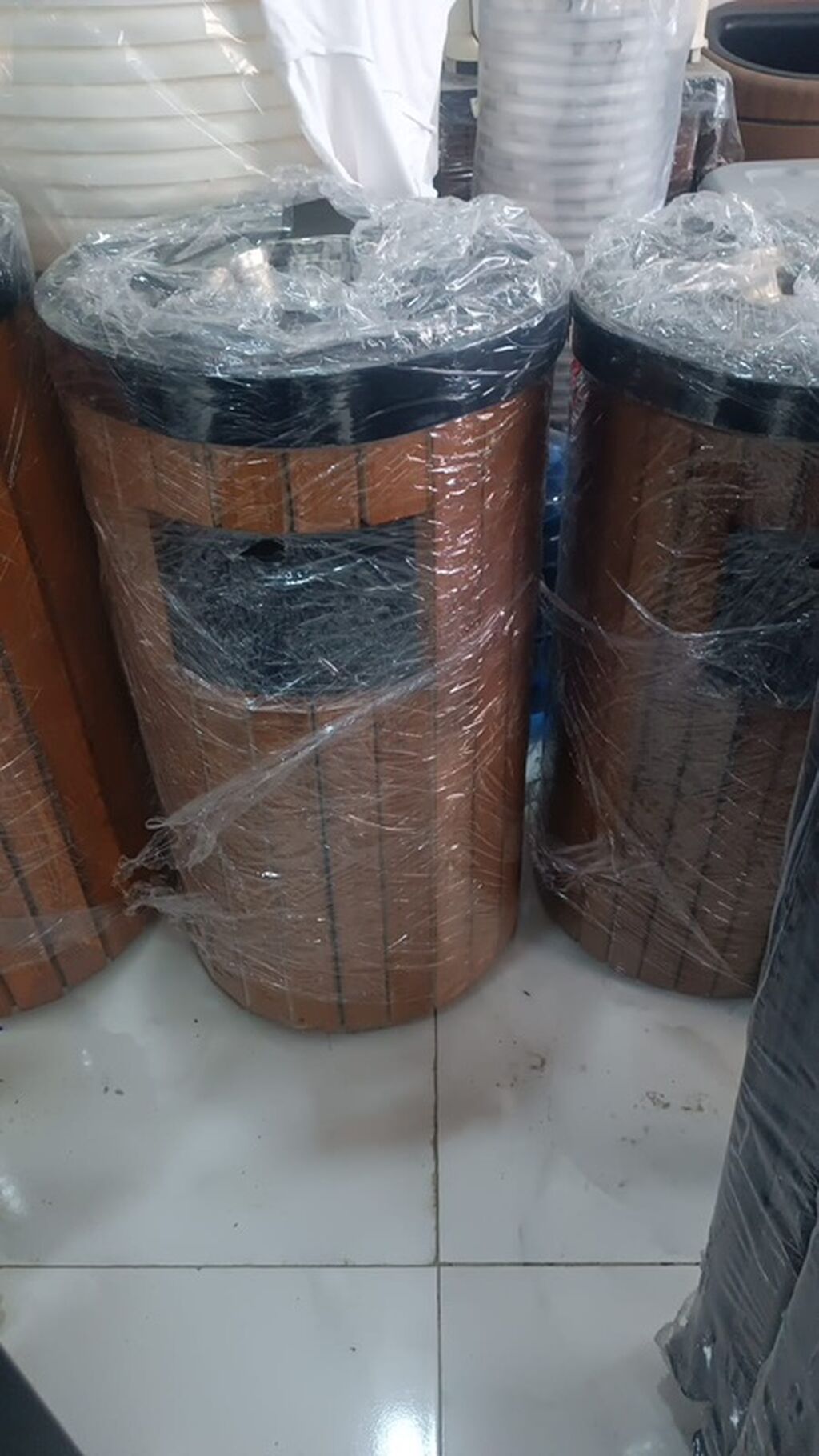 Zibil qutuları Zibil qabları İstənilən sayda mövcuddur . Taxta və — Biznes və avadanlıq, Bakı (6)