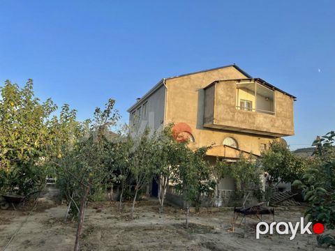 Satılır 5 otaqlı həyət evi/bağ evi 200 m²