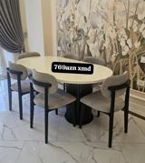 Oval yemək masası və 6 ədəd stul dəsti. - Masa: oval formalı, parlaq — Goods