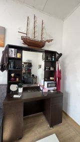 Razılaşma olacaq / bərbər salon üçün iş masası və güzgülü vitrin - — Furniture