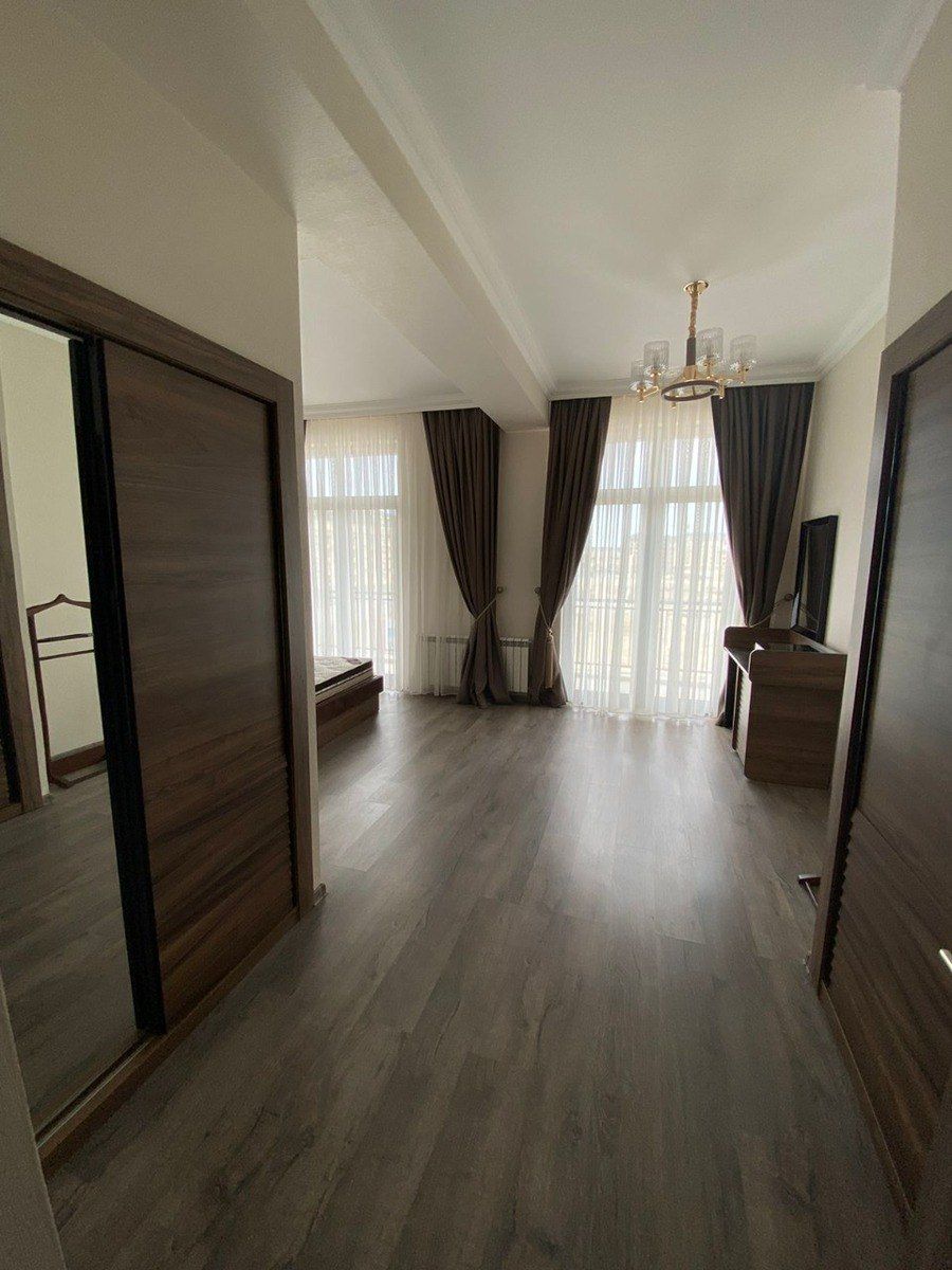 İcarəyə verilir 4 otaqlı yeni tikili 184 m² — Mənzil, Bakı (2)