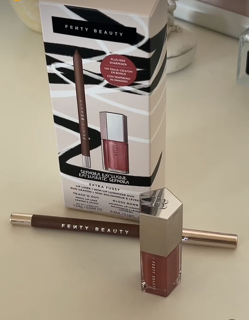 Fenty Beauty dodaq seti – Sephora eksklüzivi Setin tərkibi: - Lip