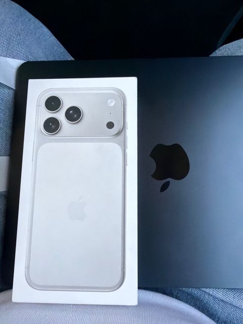 Apple iPhone 17 Pro Max Silver 256GB/12GB — Bakı