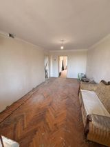 Satılır 2 otaqlı köhnə tikili 60 m² — Rustəm