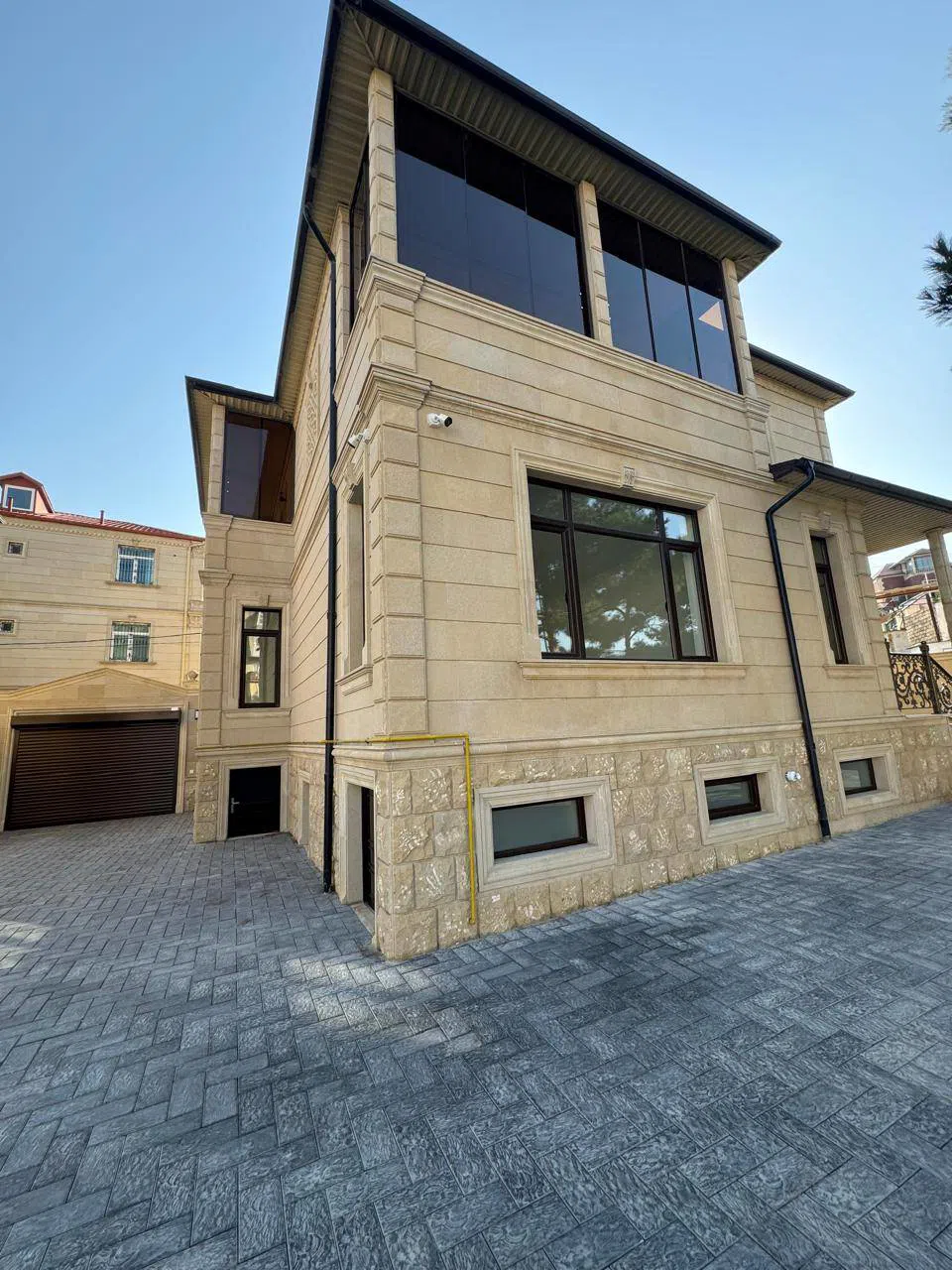 4 otaqlı villa 317 m² - satılır — ASEMLAK Binaev
