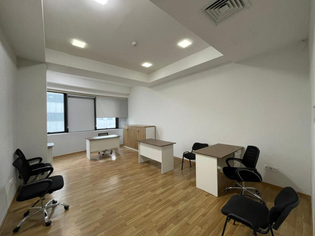 İcarəyə verilir 4 otaqlı ofis 245 m² — Ofis, Bakı