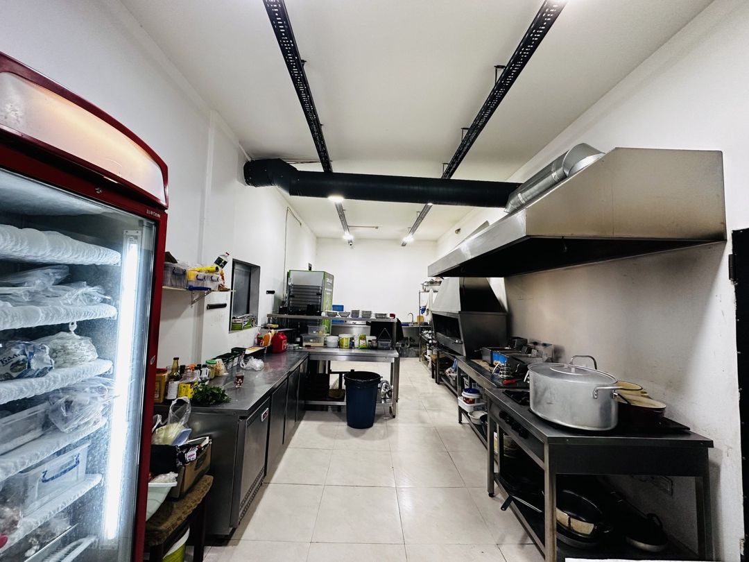 Satılır obyekt 280 m² — Əmlak, Bakı (7)
