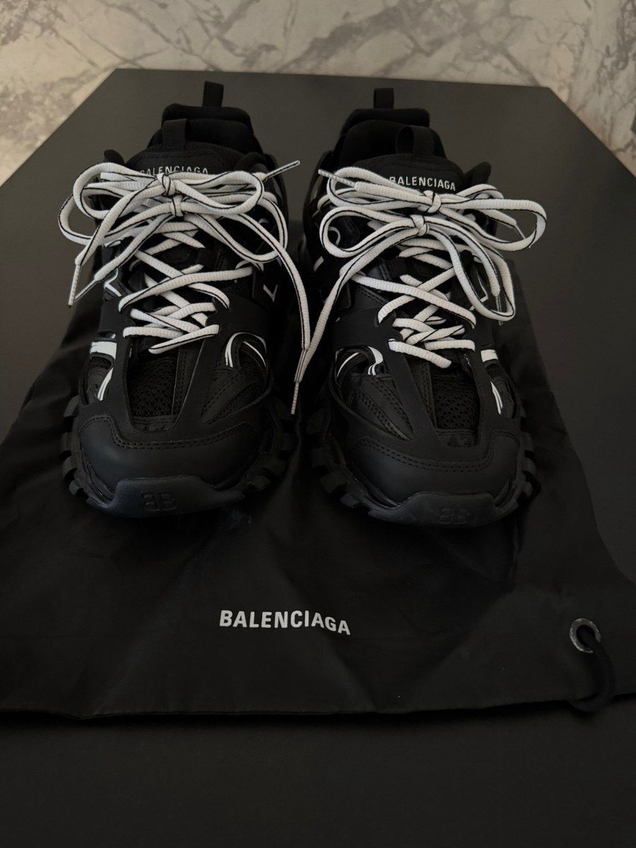 Balenciaga Track idman ayaqqabısı — Şəxsi əşyalar, Bakı