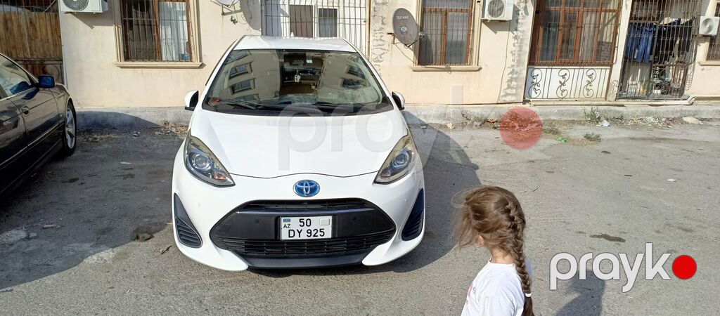 Toyota Aqua: 1.5 l | 2018 il Hetçbek — Avtomobillər, Bakı (4)