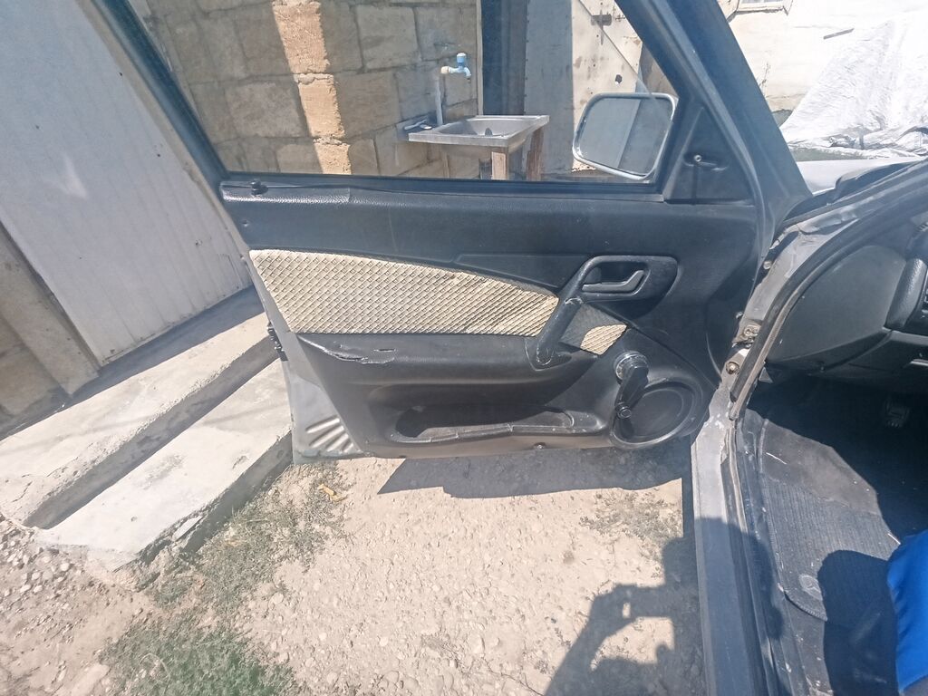 VAZ (LADA) 2110: 1.5 l | 1999 il 290000 km Sedan — Avtomobillər, Şabran (10)
