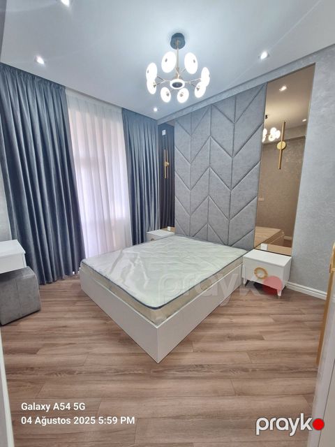 3-otaqlı yeni tikili, 8-ci mkr., 86 m²
