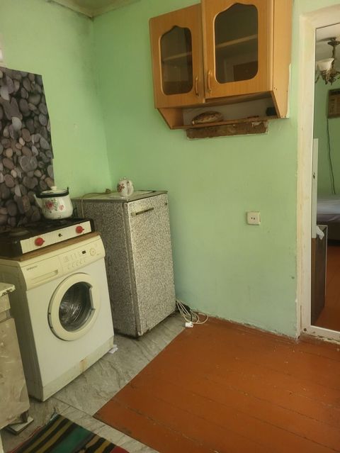 Kirayə verilən kiçik, tam mebel və məişət texnikası ilə təmin olunmuş