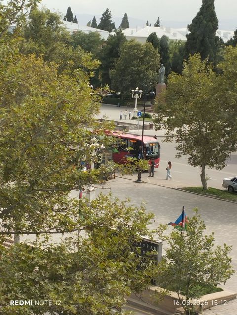 Salam.Ev Texnologiya universitetinin böyründəki binadı. Təmirdən sonra
