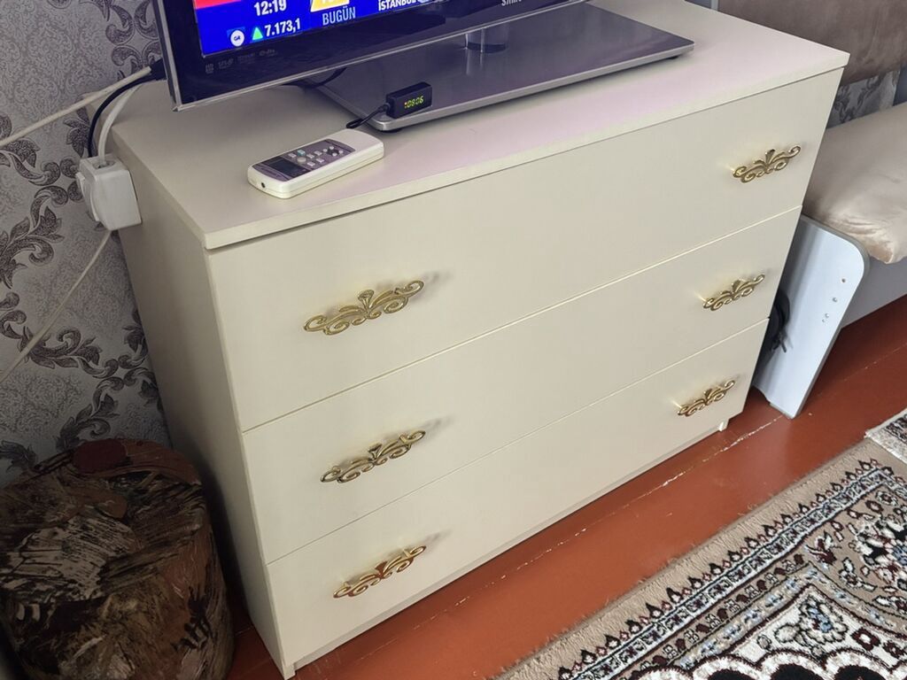 1 eded sfaner 1 eded dolab 2 eded carpayi hamsi birlikde satilir — Mebel, Bakı (7)