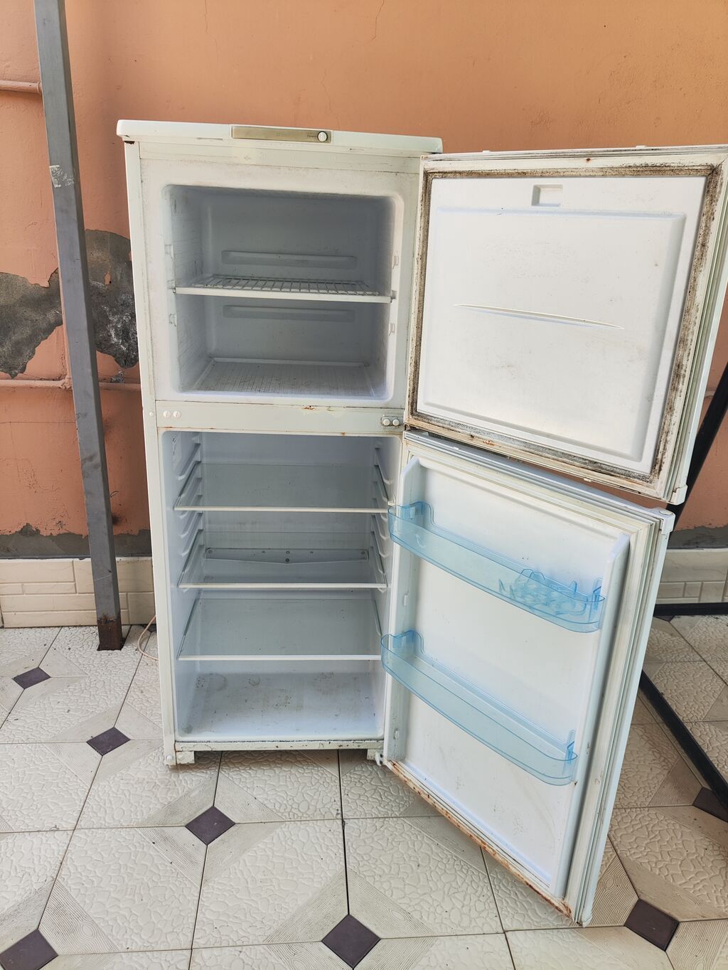İşlənmiş 2 qapılı Biryusa Soyuducu Satılır, rəng - Ağ — Soyuducular, Mingəçevir (2)