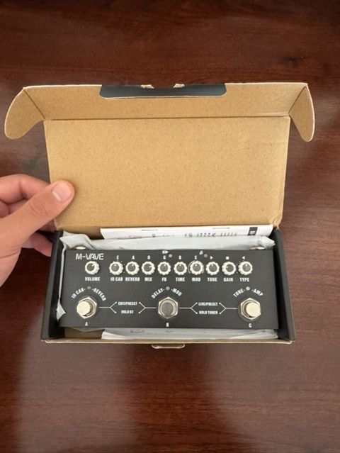 M vave cube baby multifunksional pedal, içinde bütün mehşur amp ve
