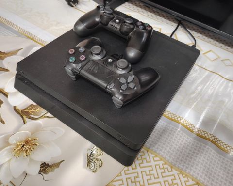Playstation 4 Slim 500GB