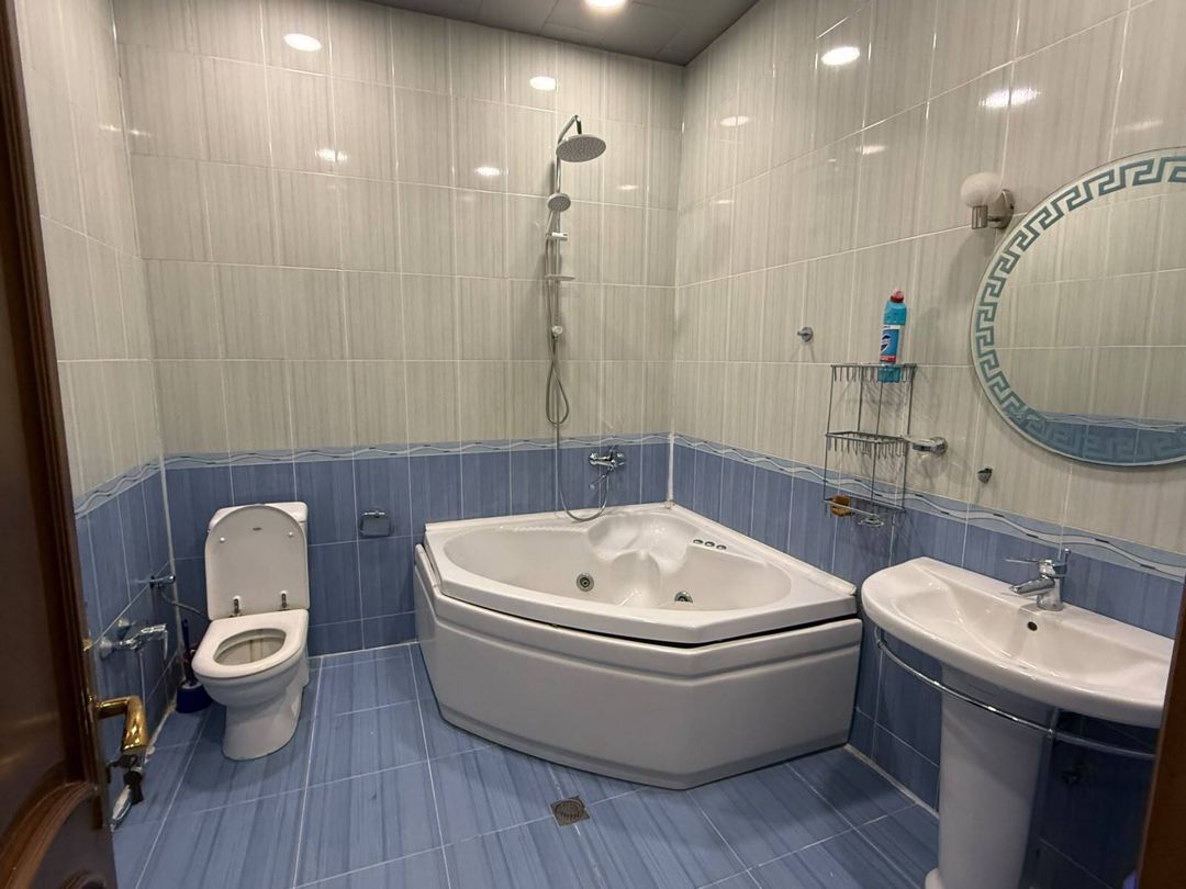 İcarəyə verilir 4 otaqlı yeni tikili 160 m² — Mənzil, Bakı (9)