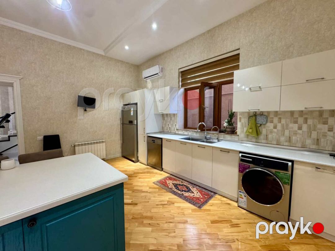 Satılır 7 otaqlı həyət evi/bağ evi 400 m² — Ev, villa, Bakı (10)