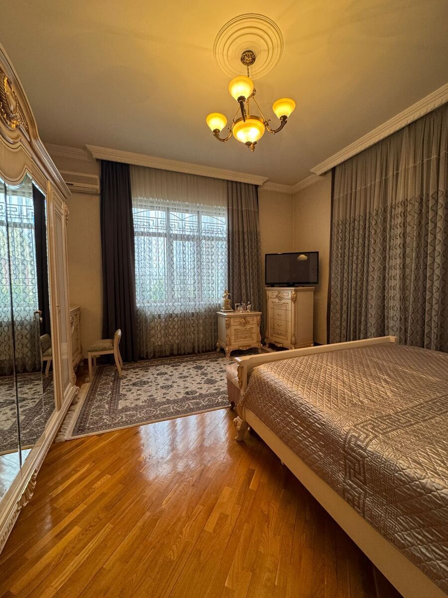 Satılır 6 otaqlı həyət evi/bağ evi 900 m² — Ev, villa, Bakı (9)