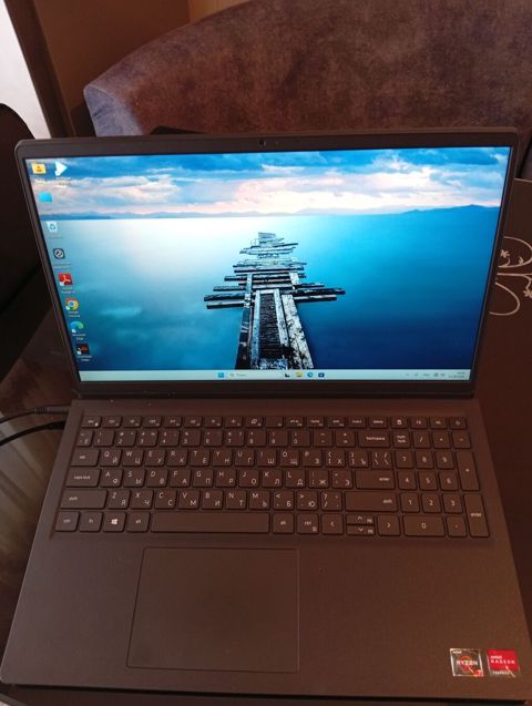 Dell noutbuk – 15.6" Full HD ekran, AMD Ryzen