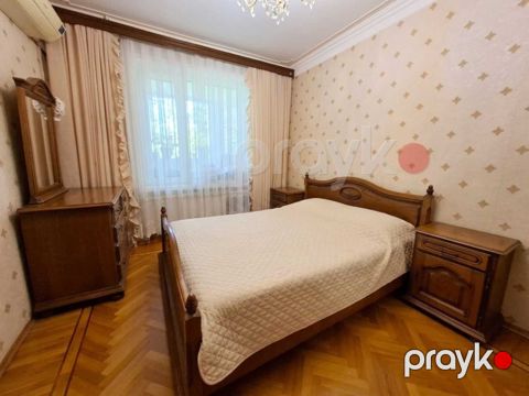 Satılır 3 otaqlı köhnə tikili 80 m² — Bakı