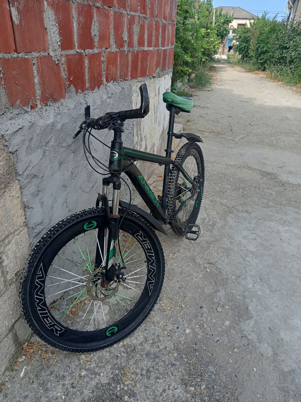 ANMIER dağ velosipedi 120 azndir 260 azne alinib cox ucuz verirem