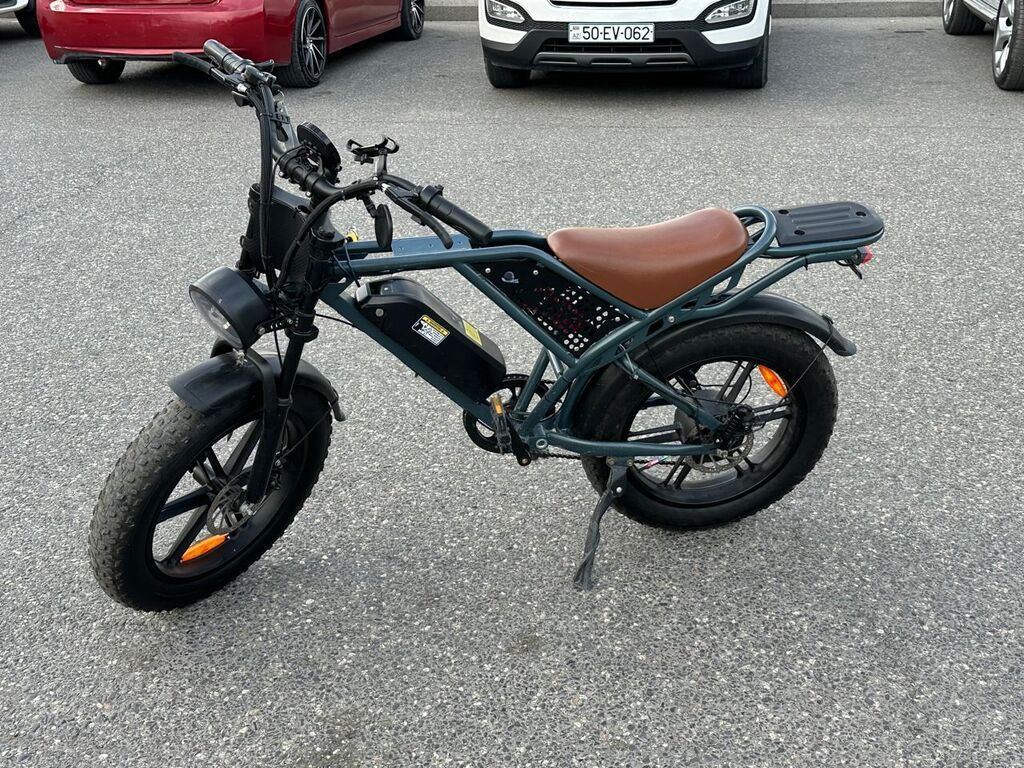 Elektrikli velosiped, retro-moped üslubunda dizaynla təqdim olunur — Velosipedlər, Bakı (3)