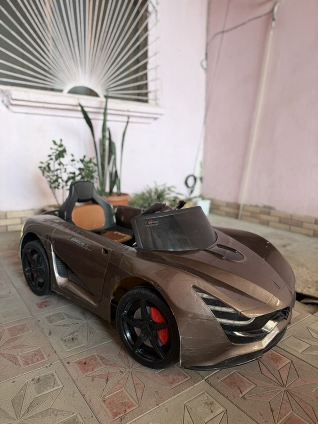 Uşaq elektrik maşını – LaFerrari üslubunda, qəhvəyi metalik