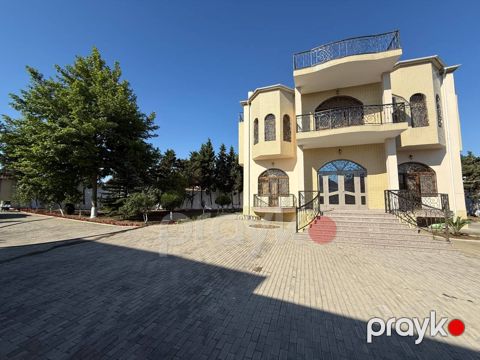 Satılır 5 otaqlı həyət evi/bağ evi 300 m²