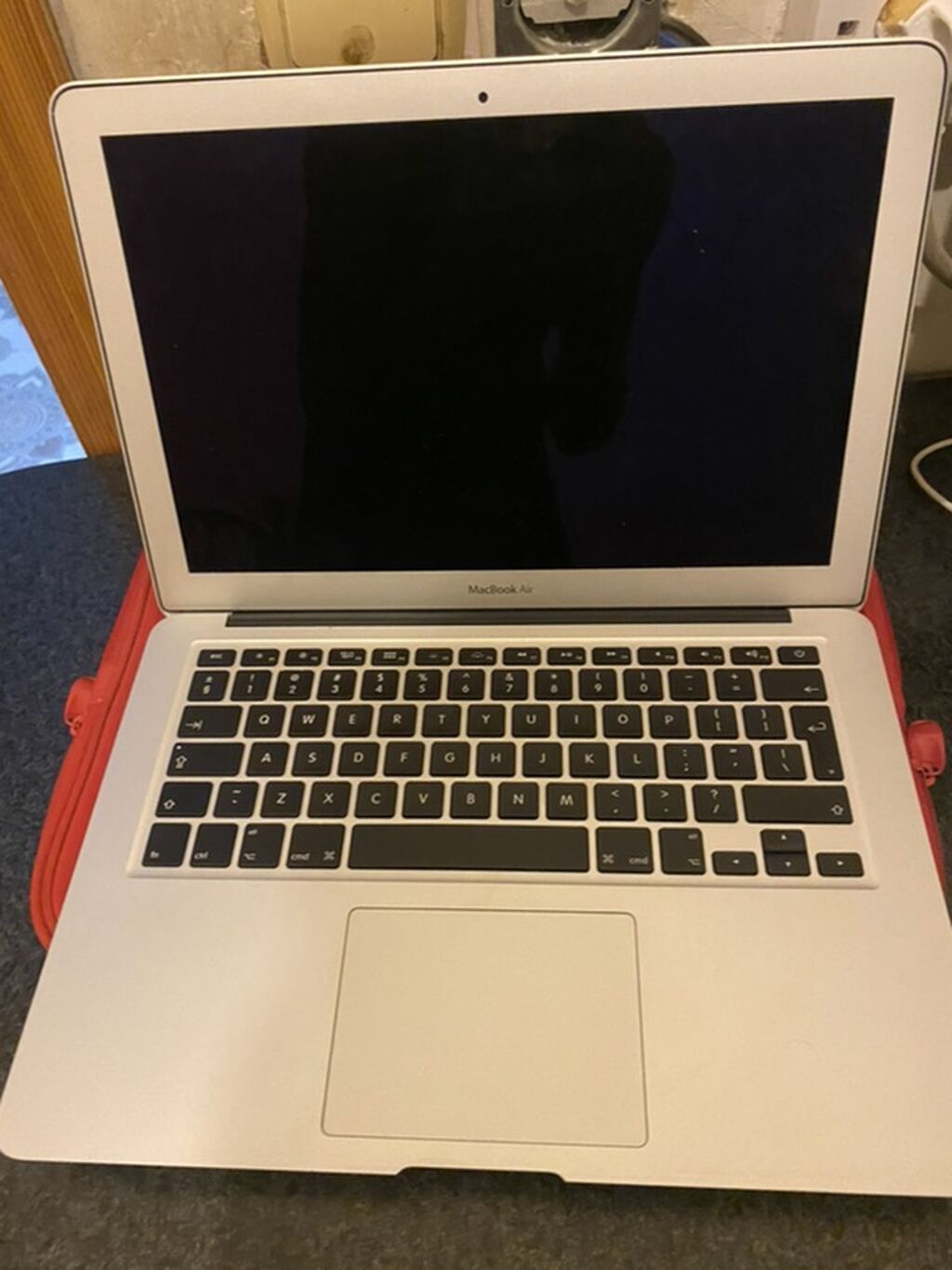 Apple MacBook Air 13" – Model A1369 (2011) Xüsusiyyətlər: - Ekran — Apple Macbook, Bakı (3)