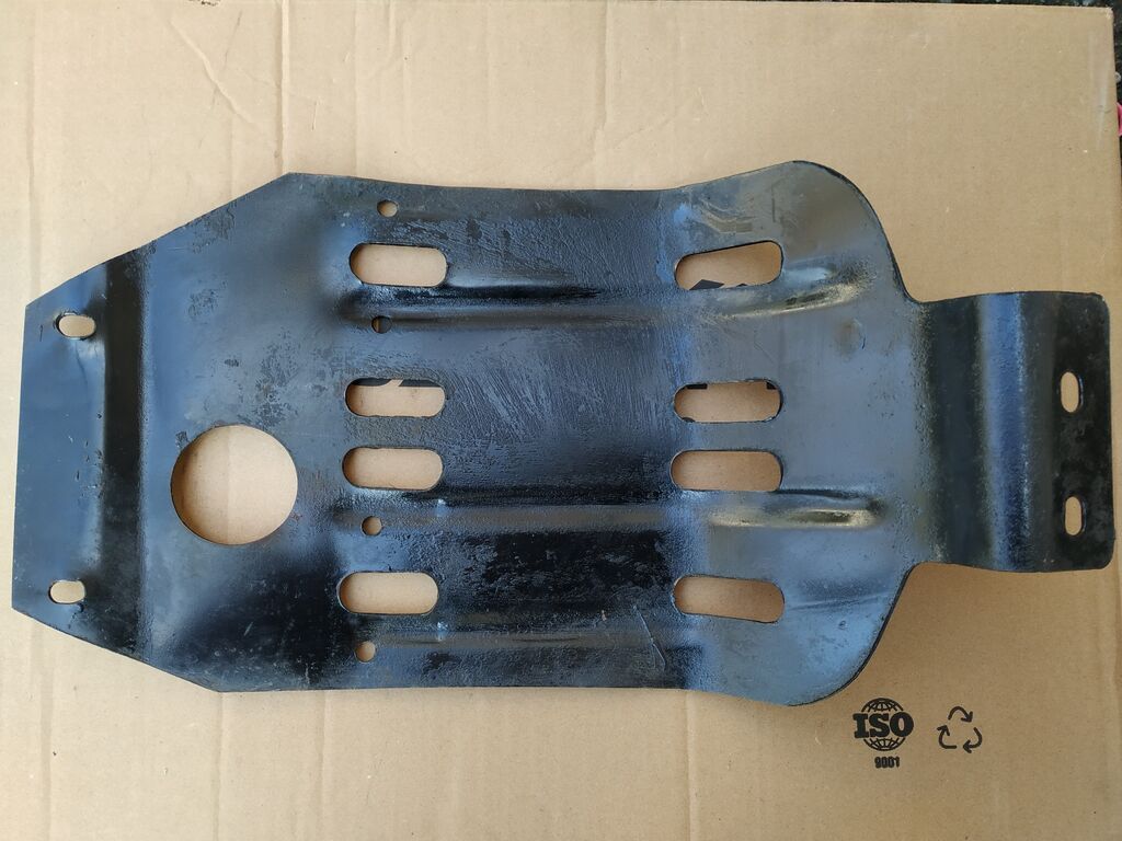 Lada Mühərrik karteri üçün metal qoruyucu (sump guard, skid plate)