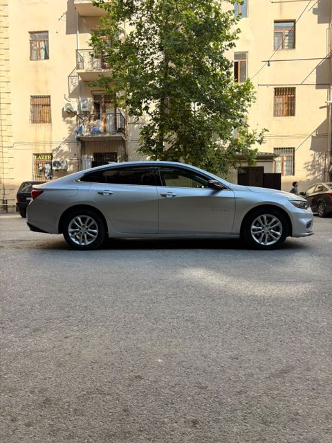Chevrolet Malibu: 1.5 l | 2018 il 200000 km Sedan