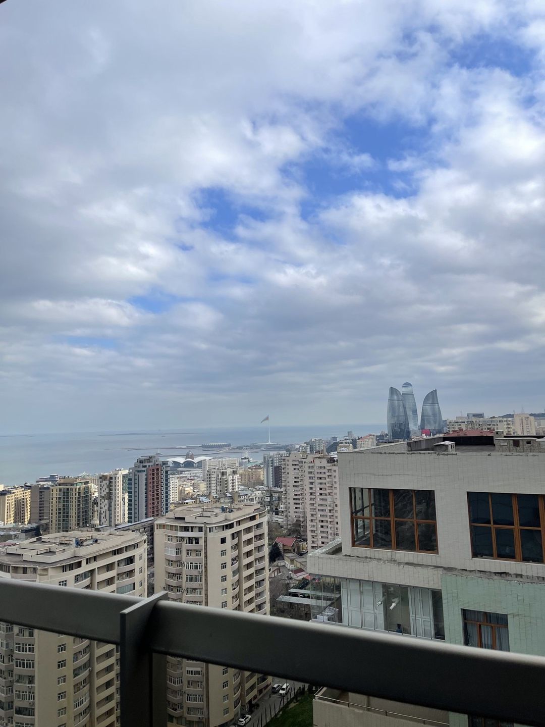 Satılır 4 otaqlı yeni tikili 217 m² — Mənzil, Bakı (2)