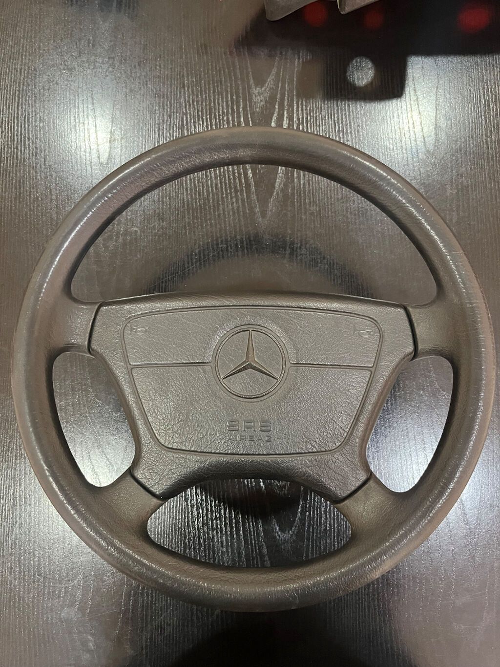Mercedes sukani,ela veziyetdedir👍🏻,Rengi- Tund bozdur. siqnali - 1