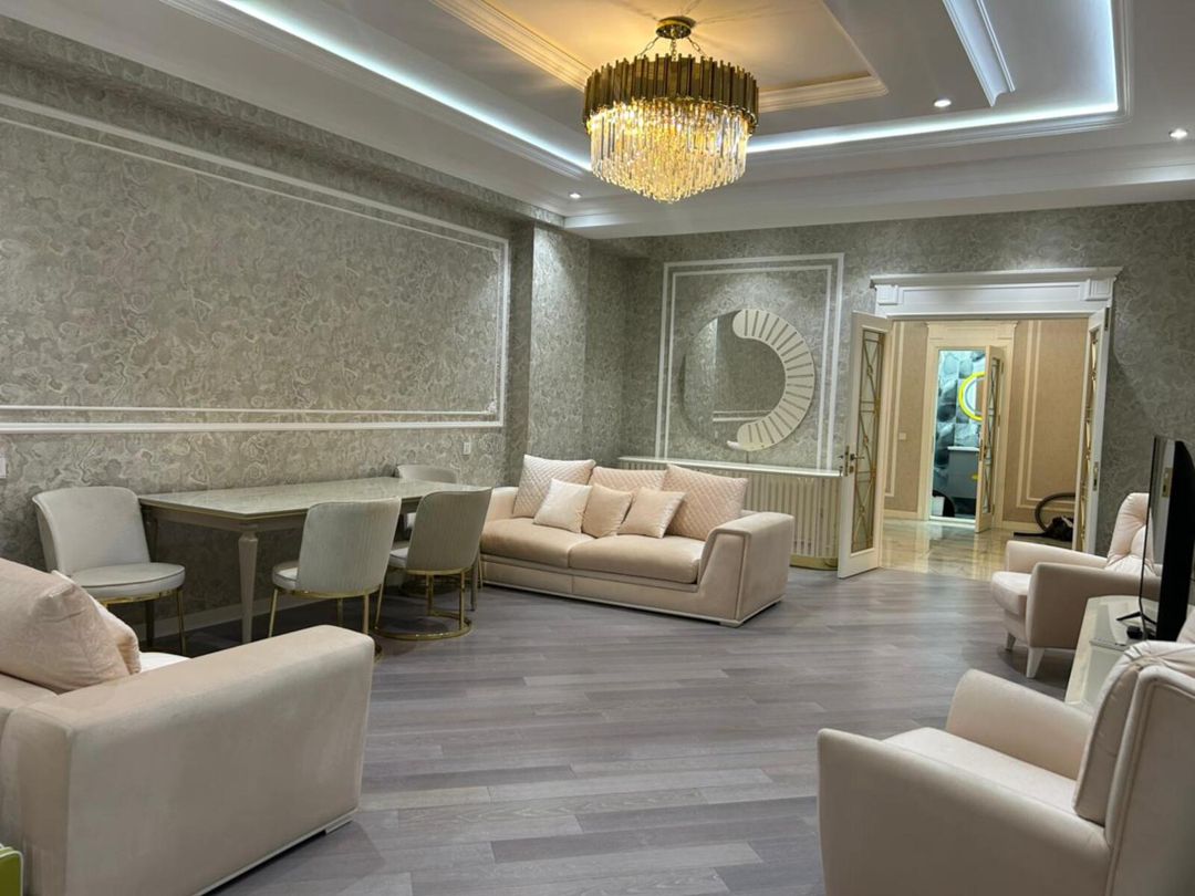 İcarəyə verilir 4 otaqlı yeni tikili 218 m² — Mənzil, Bakı (5)