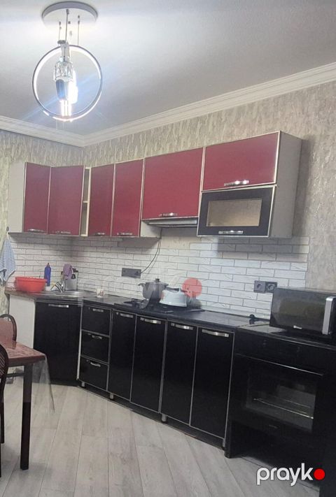 Mətbəx mebeli təcili satılır 200 manat ölçü 3.20 metr Qaz moyka