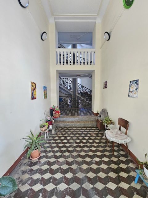 İcarəyə verilir 2 otaqlı köhnə tikili 102 m² — Bakı