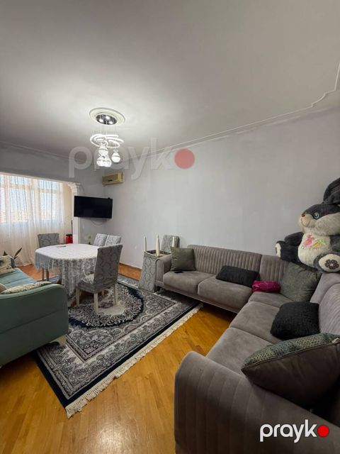 Satılır 3 otaqlı köhnə tikili 75 m²