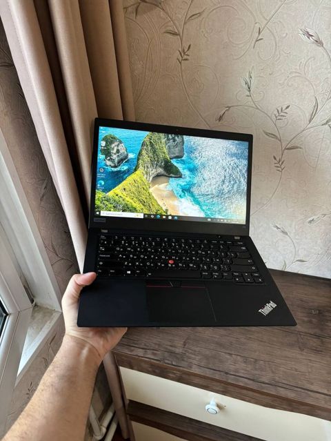 Lenovo ThinkPad, AMD Ryzen 7, 24GB RAM, 256GB SSD, 15.6" Full HD Touchscreen