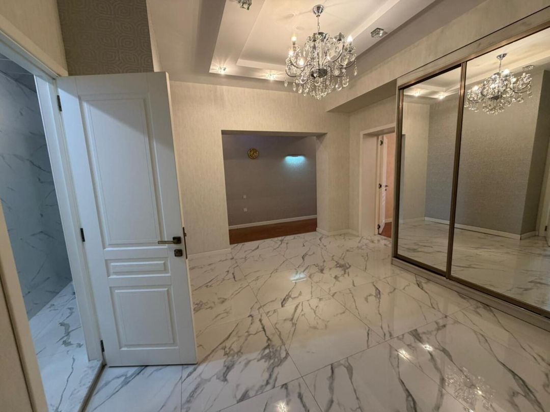 Satılır 4 otaqlı yeni tikili 187 m² — Mənzil, Bakı (12)