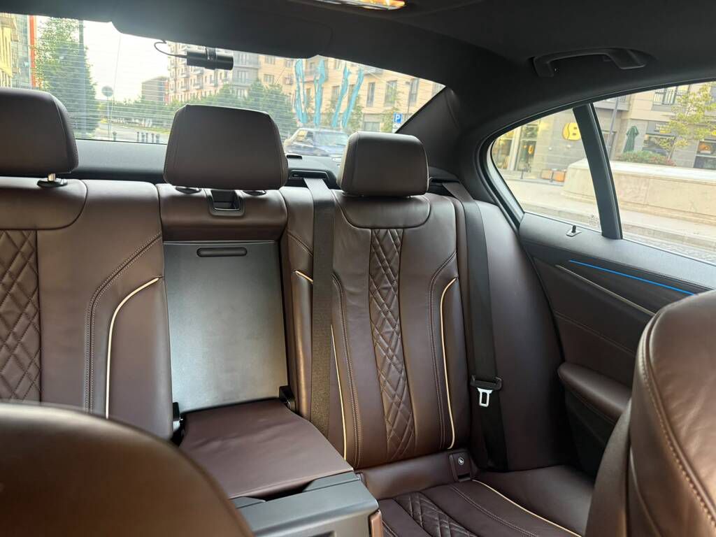 BMW 530e, 2.0 L, 12 kWh, 2021 il, 111 000 km — Avtomobillər, Bakı (12)