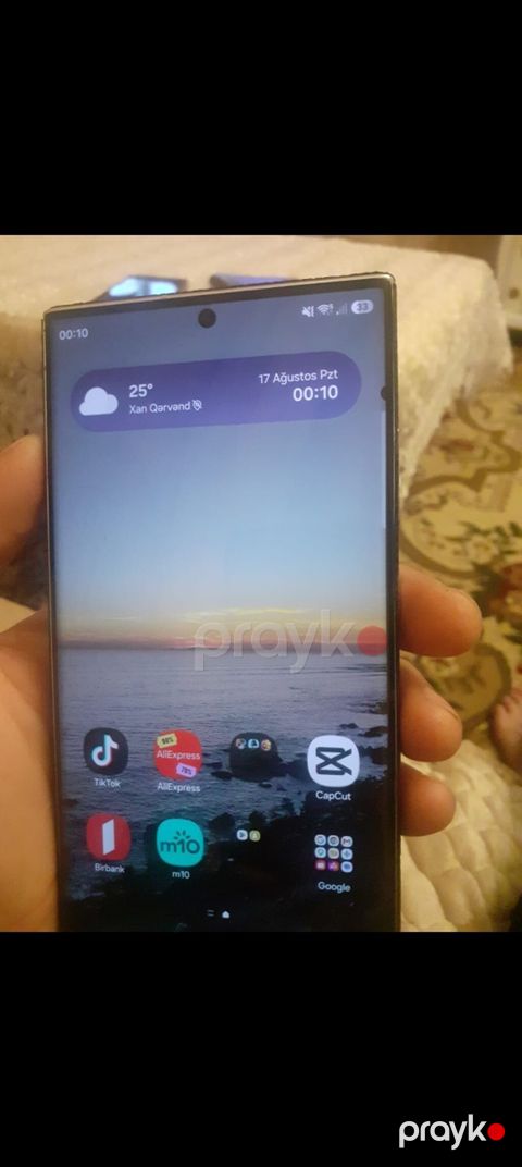 Samsung Galaxy S22 Ultra ağ rəng, S Pen qələmi ilə