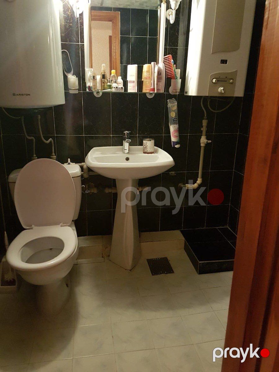 Satılır 2 otaqlı köhnə tikili 50 m² — Mənzil, Bakı (5)