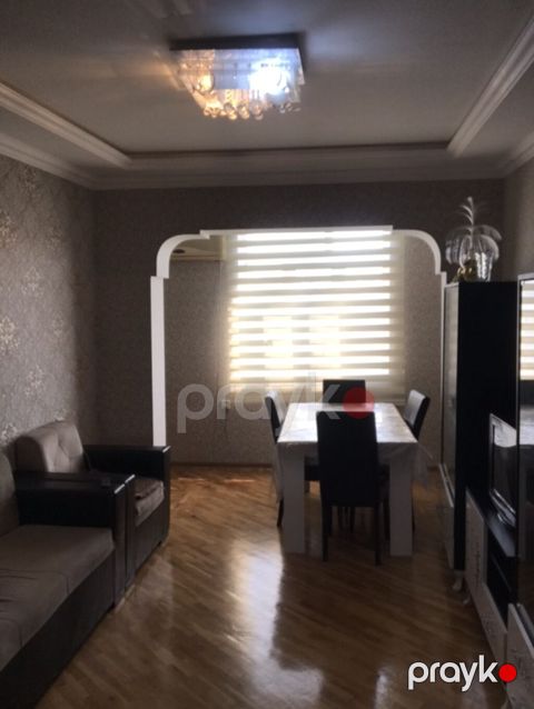 Bakı, 3 otaqlı, Köhnə tikili, 65 kv. m — Elvin