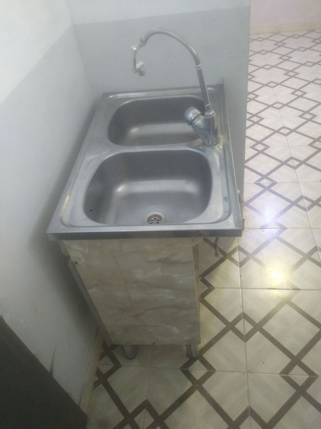 Mətbəx üçün iki gözlü paslanmayan polad moyka və alt dolab komplekti — Mətbəx lavabolarında, Bakı (3)