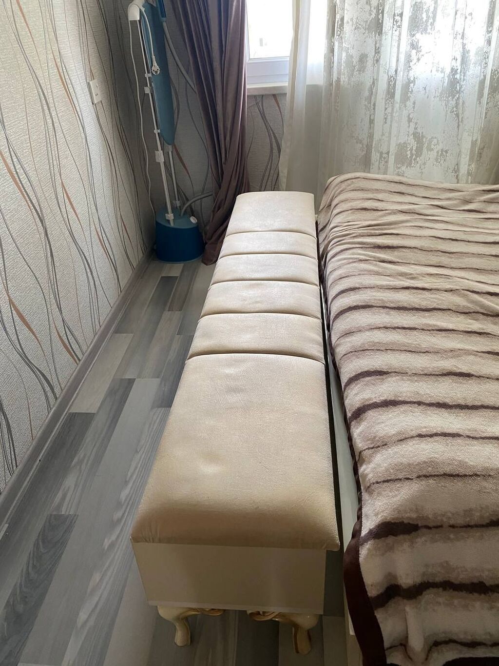 İkinəfərlik yataq komplekti: çarpayı, puf və güzgülü şkaf, klassik üslub — Yataqlar, Sumqayıt (5)