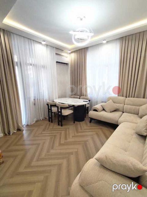 Satılır 2 otaqlı yeni tikili 80 m²
