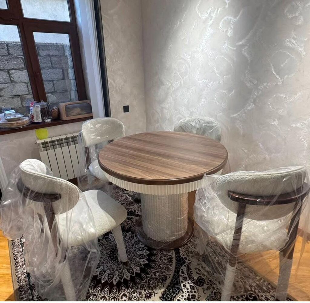 Mətbəx üçün, Yeni, Açılmayan, Yumru masa, 4 stul