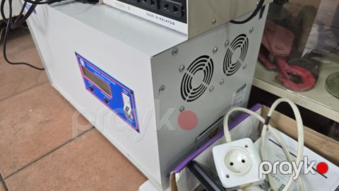 Güc çeviricisi / UPS tipli invertor Xüsusiyyətlər: - Ön paneldə — Quba